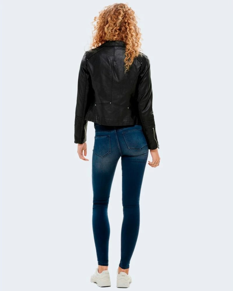 Jakne femra Only, e zezë