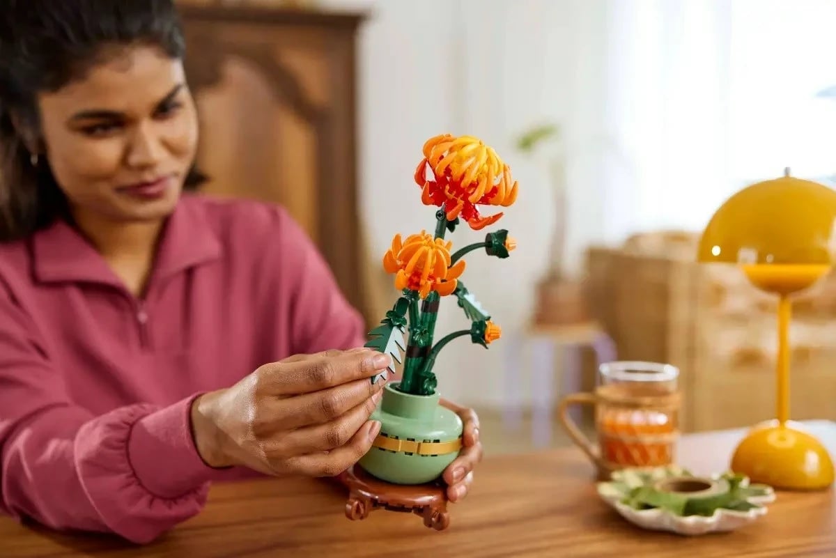 Set LEGO ICONS 10368 Chrysanthemum