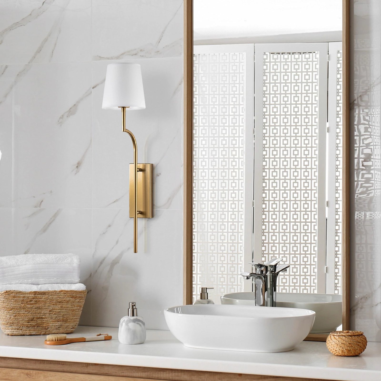 Llambë muri Opviq, Lumora - 15333, ngjyrë ari dhe e bardhë