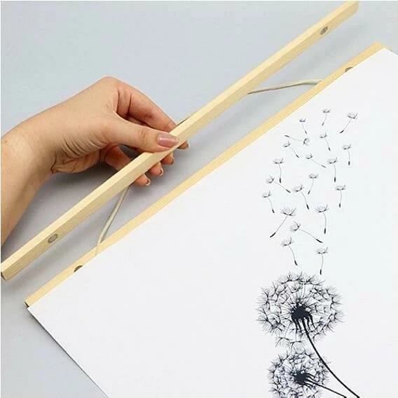 Shkopinj druri me magnet për postera NEXT, 42cm Shkopinj druri me magnet për postera NEXT, 42cm