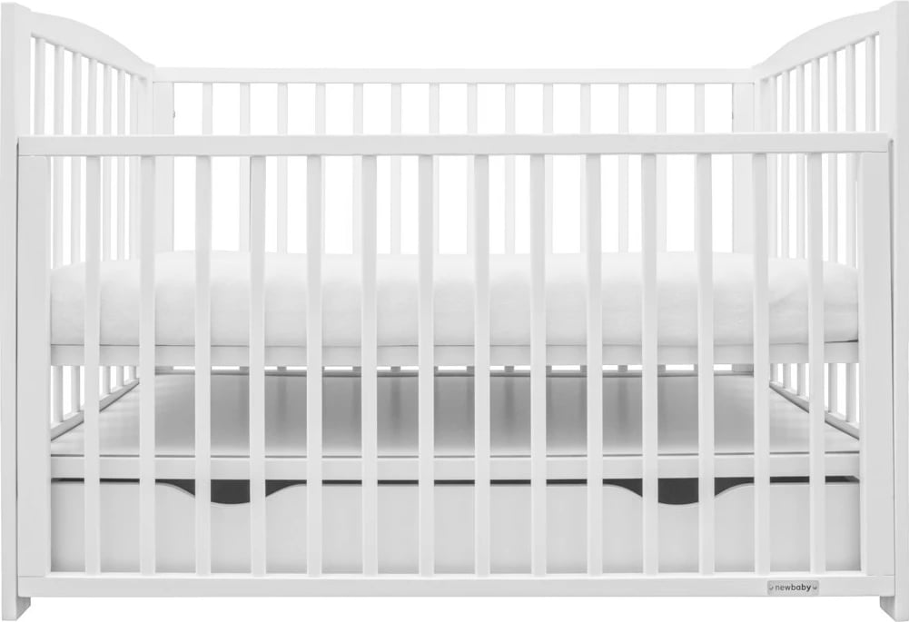 Krevat bebe, New Baby, LILLY, me anësore me ulje dhe sirtar, 120x60 cm, dru pishe, i bardhë