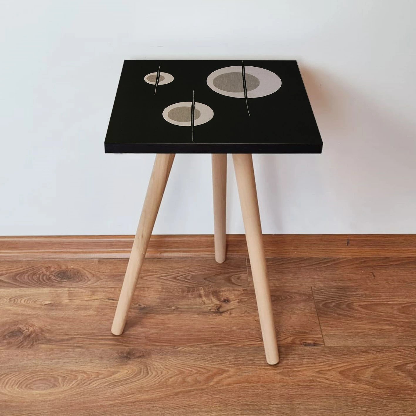 Tavolinë anësore Skye Decor, Shp65, e zezë