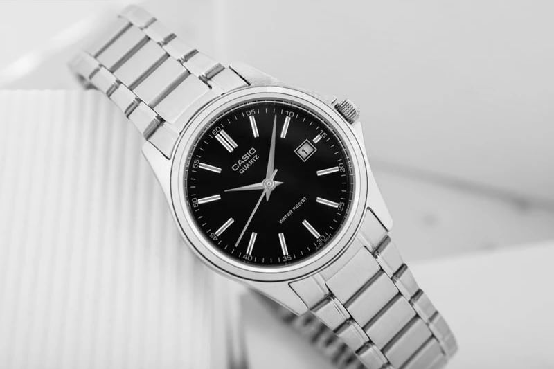 Orë dore për femra Casio, argjend