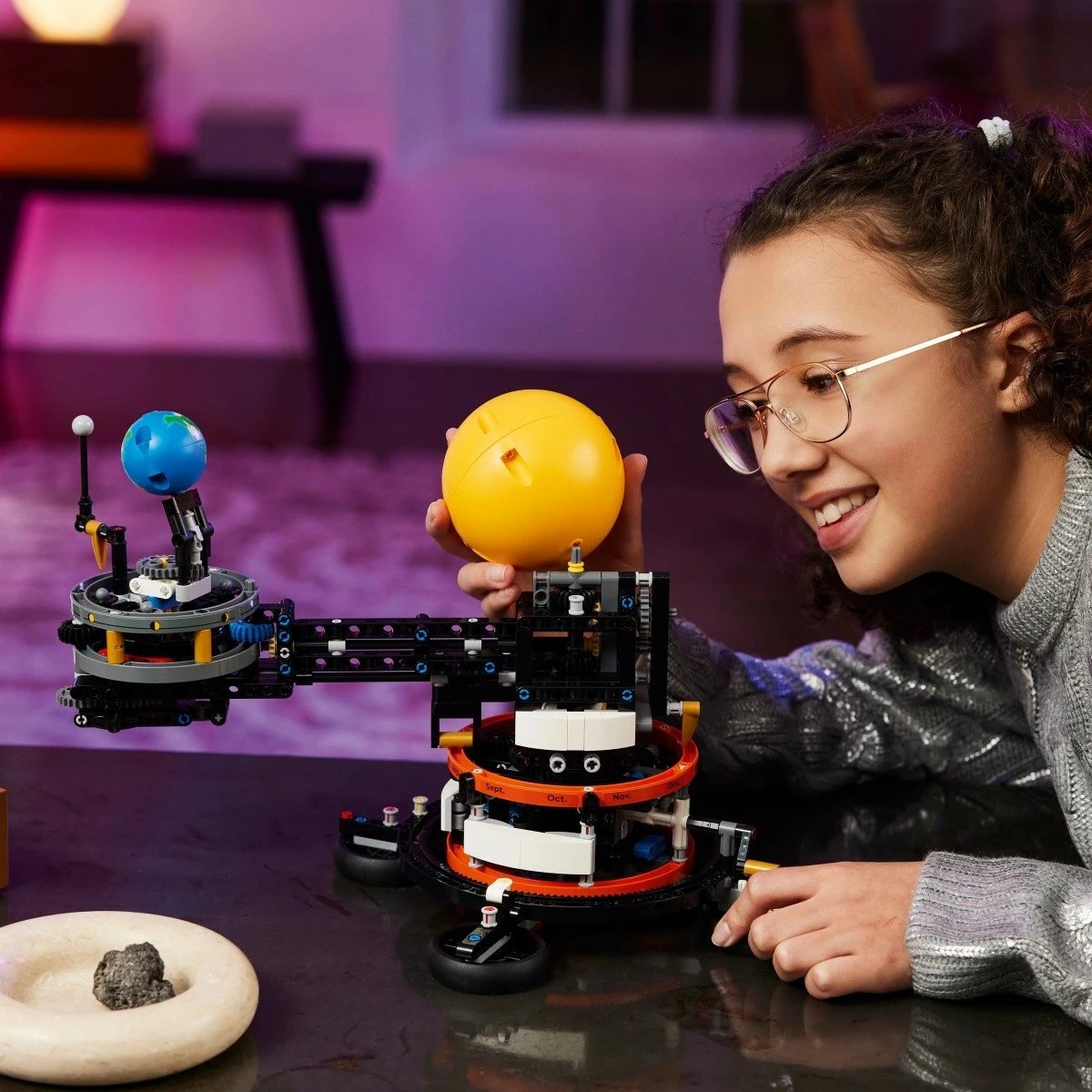 Set ndërtimi LEGO Technic 42179 Earth and Moon on Orbit, plastik, 526 pjesë