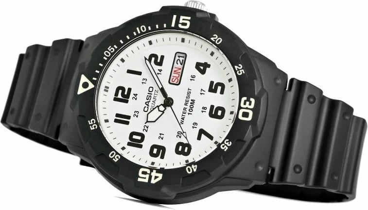 Orë dore Casio, e zezë