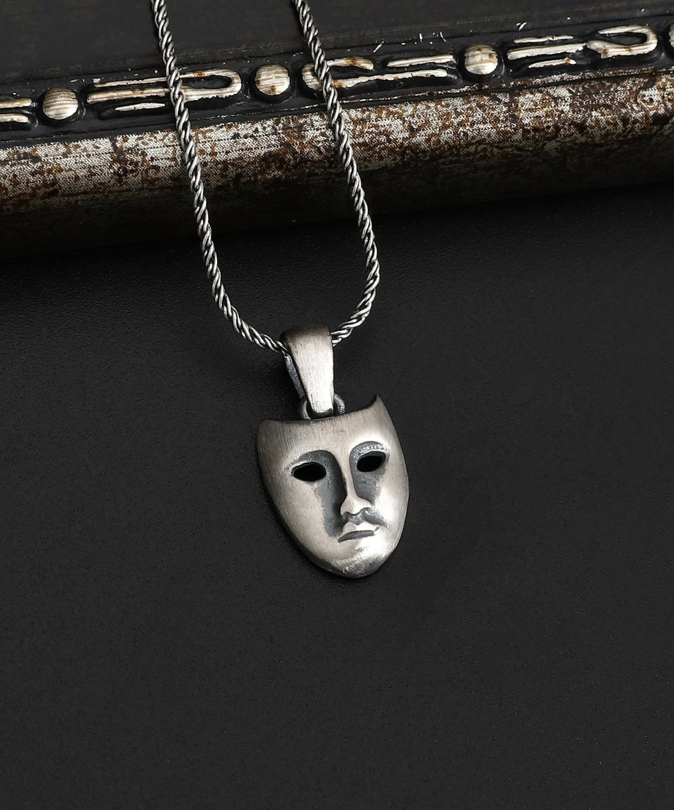 Varëse argjendi Jumeon, AOKL2206