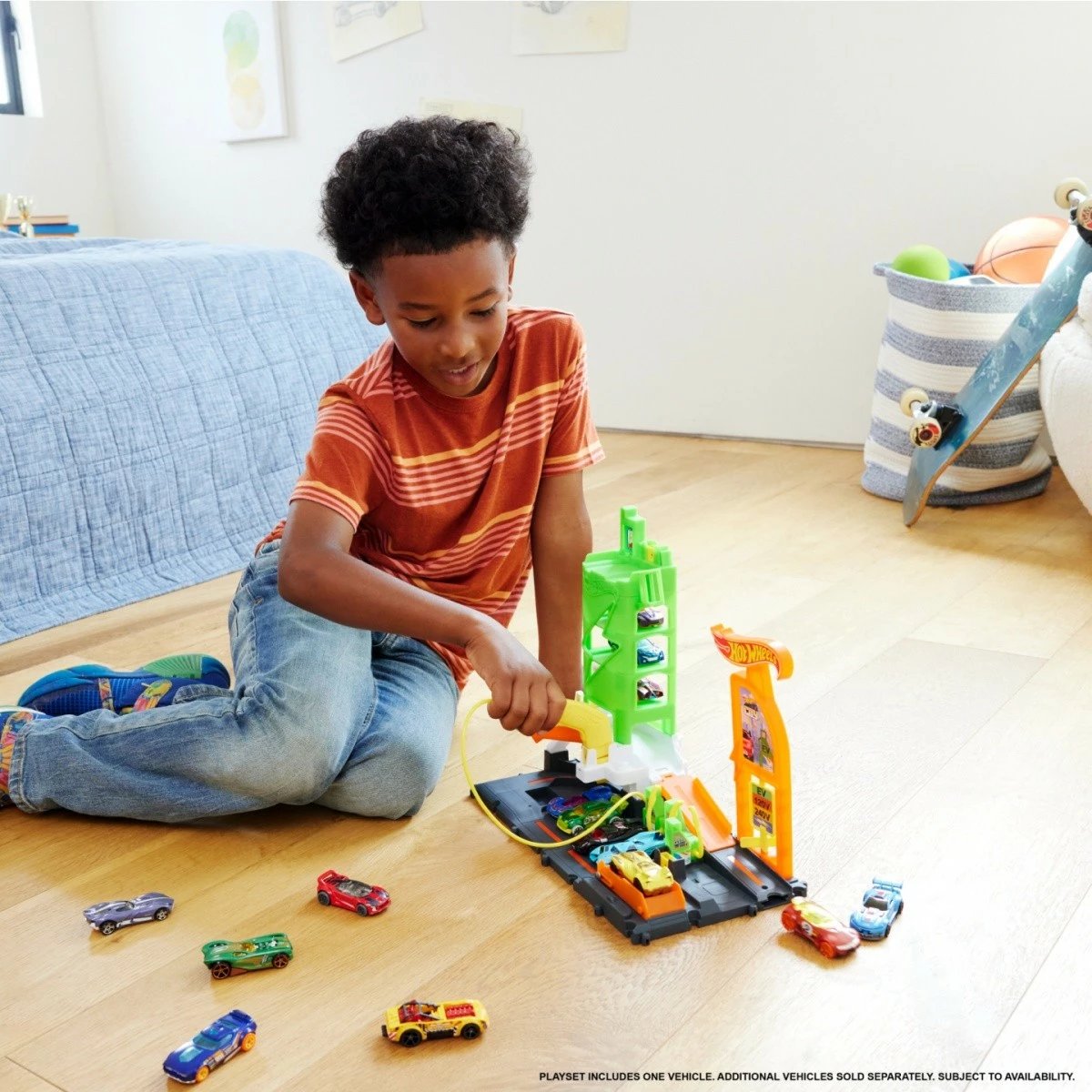 Set pistë makinash, Hot Wheels City Superstation Let’s Race, HTN79, për makina 1:64, me ashensor dhe lëshues, shumëngjyrë, set