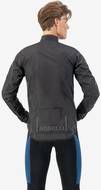 Jakne shiu Yakimasport, e zezë