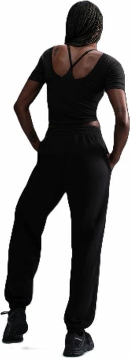 Pantallona Nike për femra, të zeza