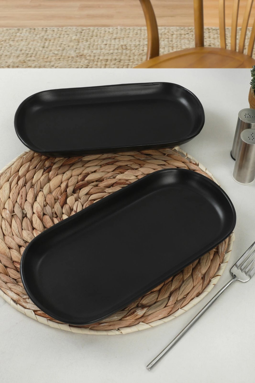 Set pjatash servirëse (2 copë), ngjyrë e zezë mat, Hermia Concept, ST080102F956A000000MAKYK00