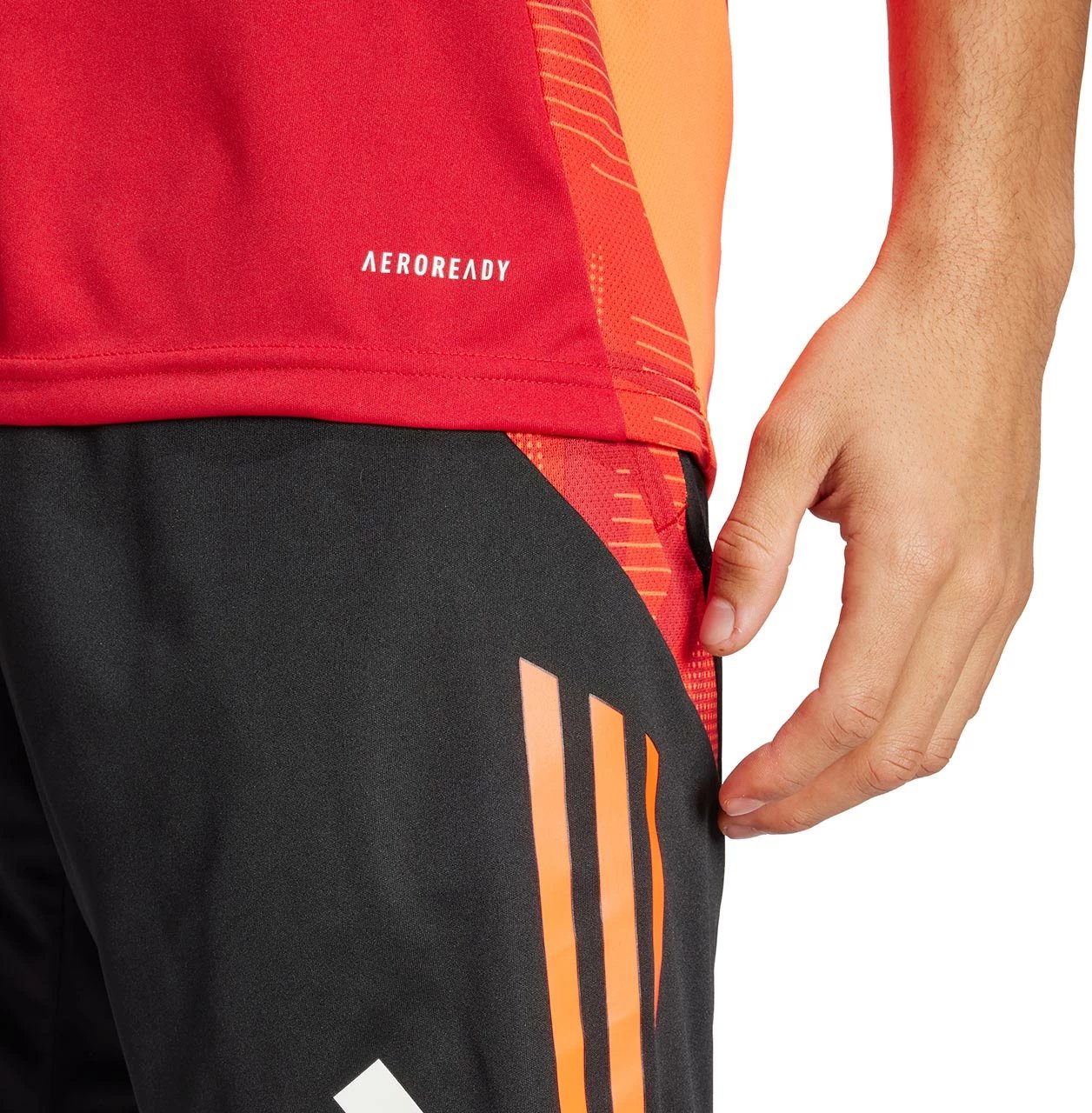 Maicë për meshkuj adidas, e kuqe