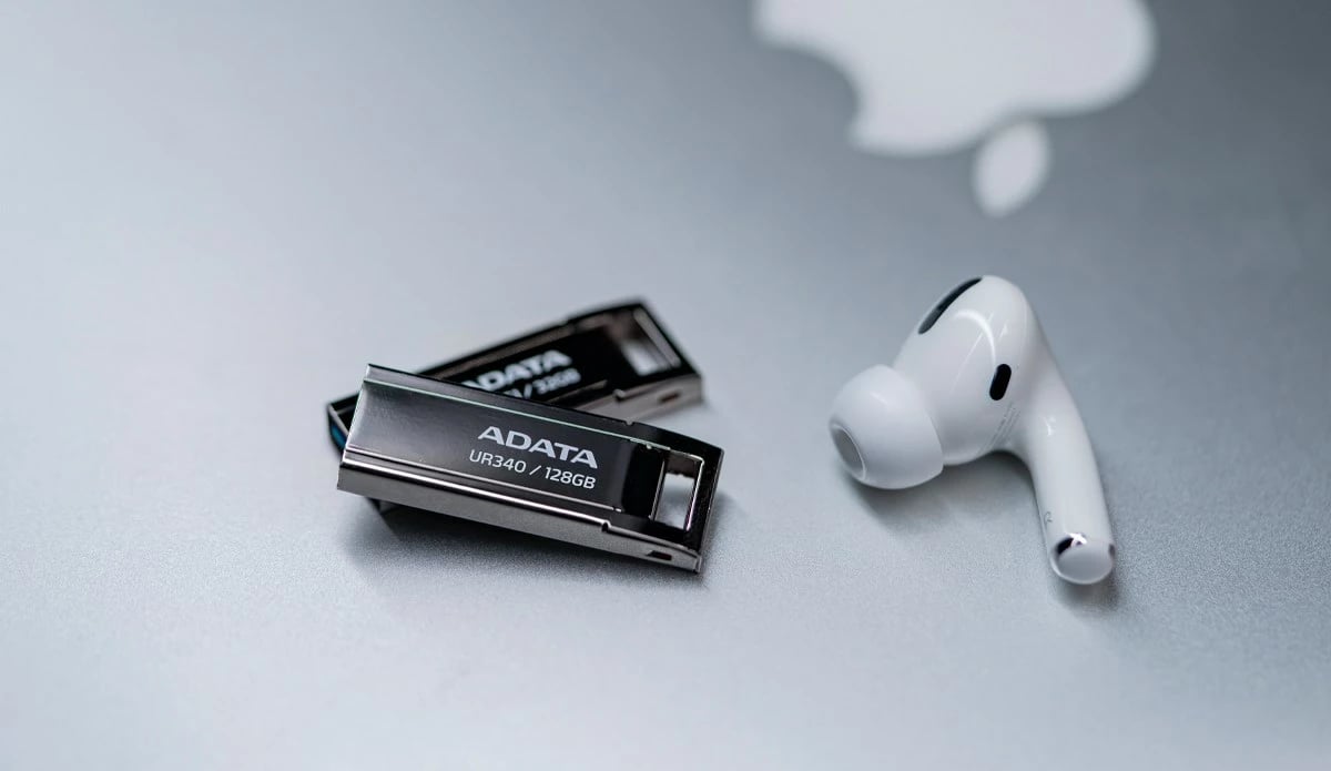 USB Adata UR340, 128 GB, 3.1 Gen 2
