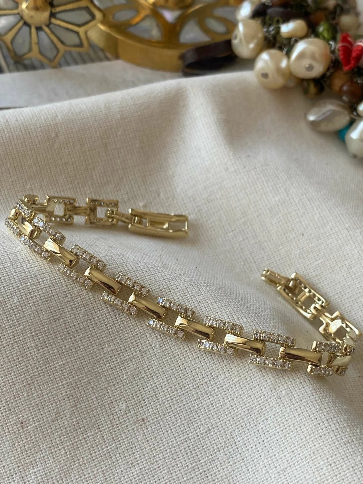 Byzylyk Jumeon, ngjyrë ari, 123476