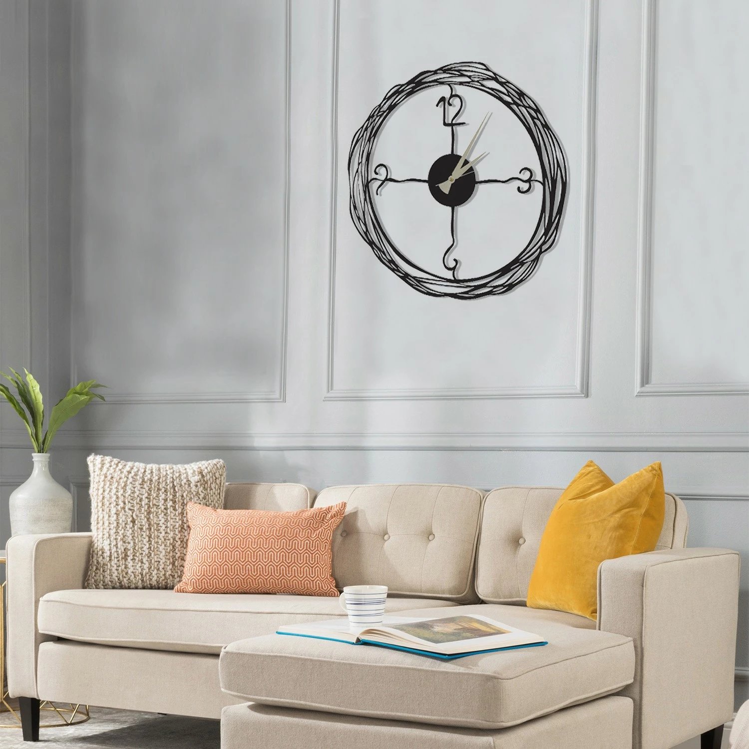 Orë muri dekorative prej metali, Wallity, model Winding, e zezë, 50x50cm