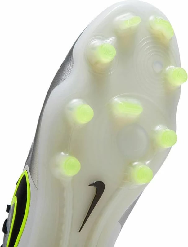 Atlete futbolli për meshkuj Nike, argjend Atlete futbolli për meshkuj Nike, argjend