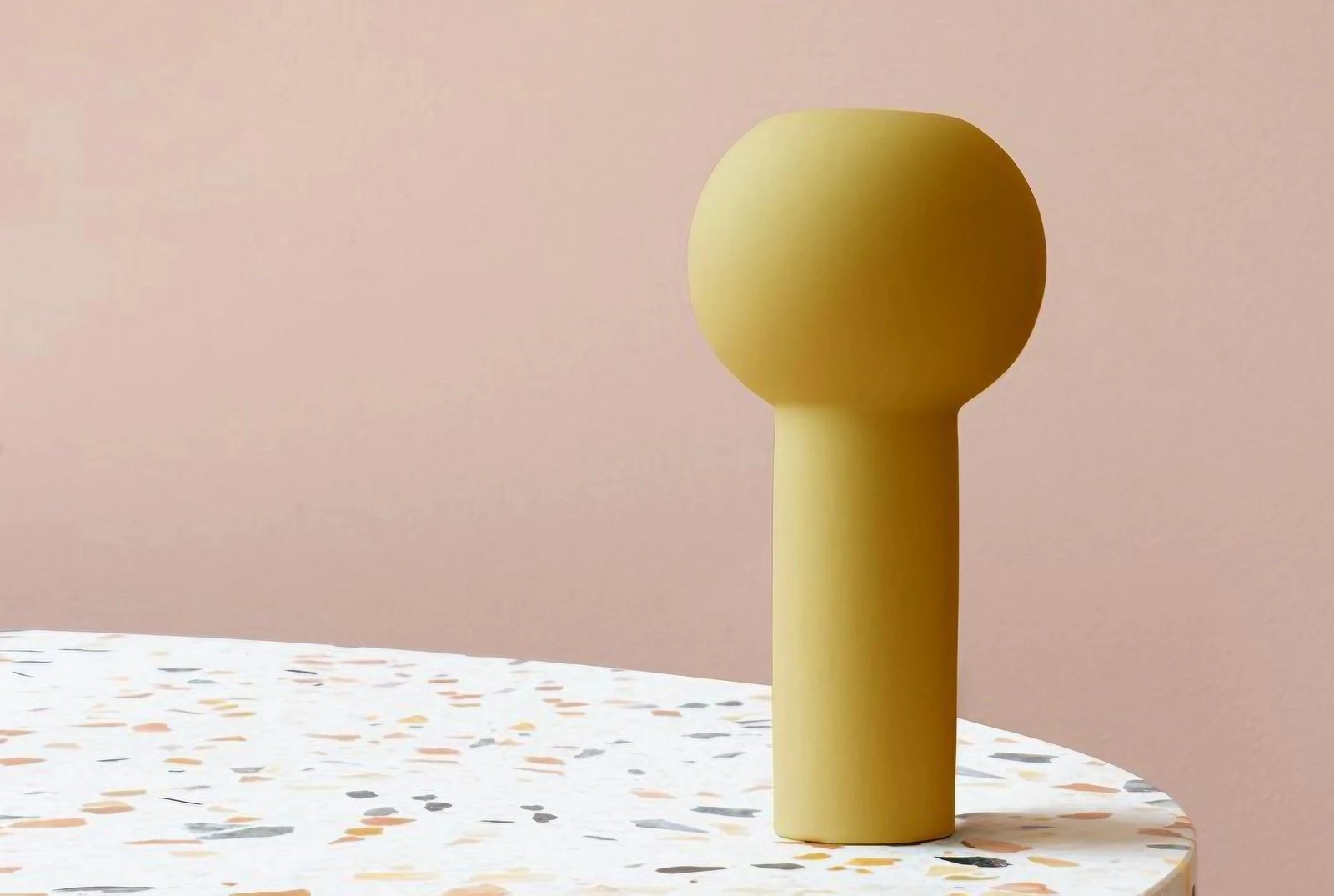 Vazo dekorative Evila Originals, ngjyrë e verdhë, CY0216, 13x27x13cm Vazo dekorative Evila Originals, ngjyrë e verdhë, CY0216, 13x27x13cm