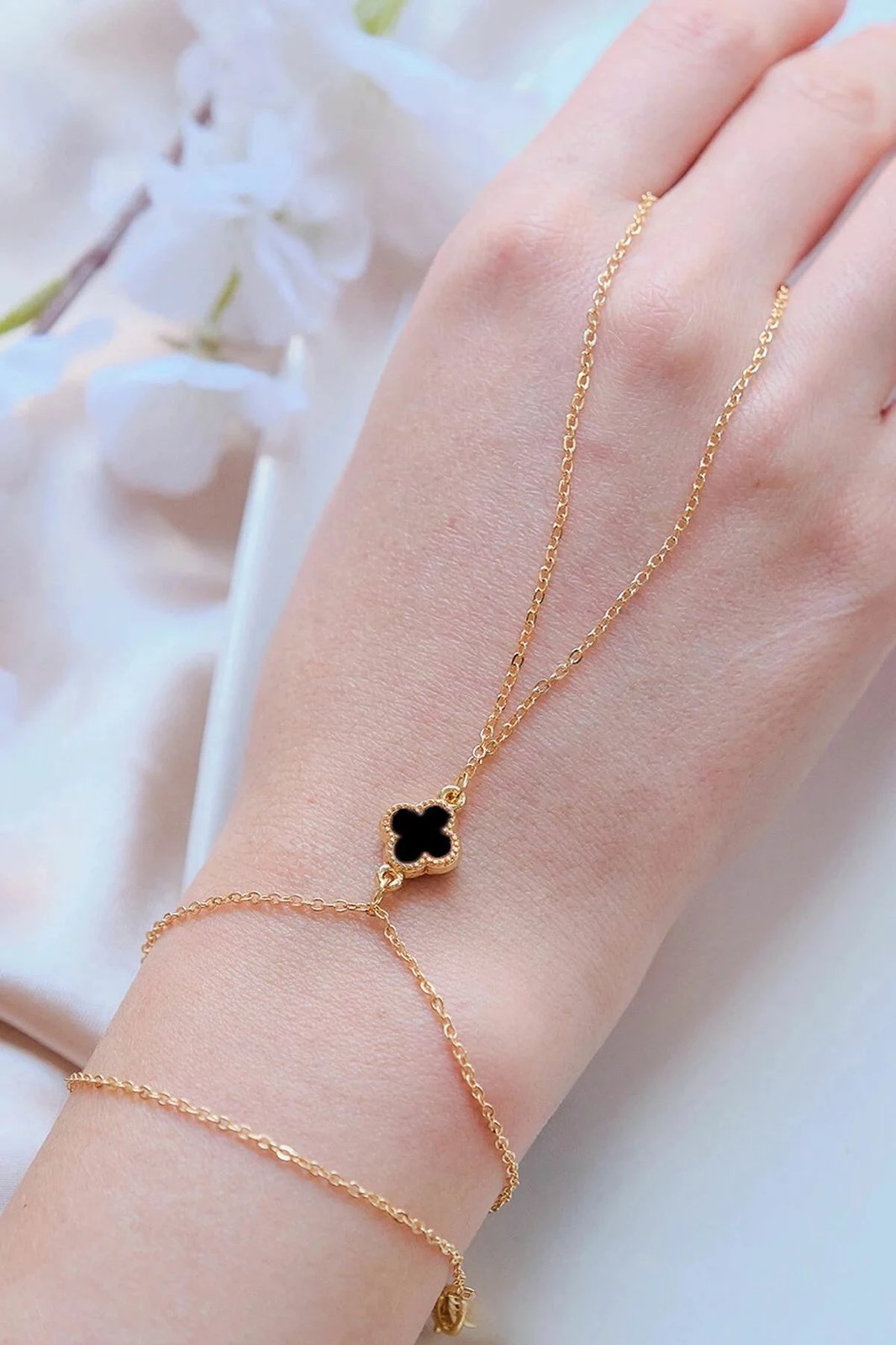 Byzylyk Jumeon, ngjyrë ari, gur zirkon