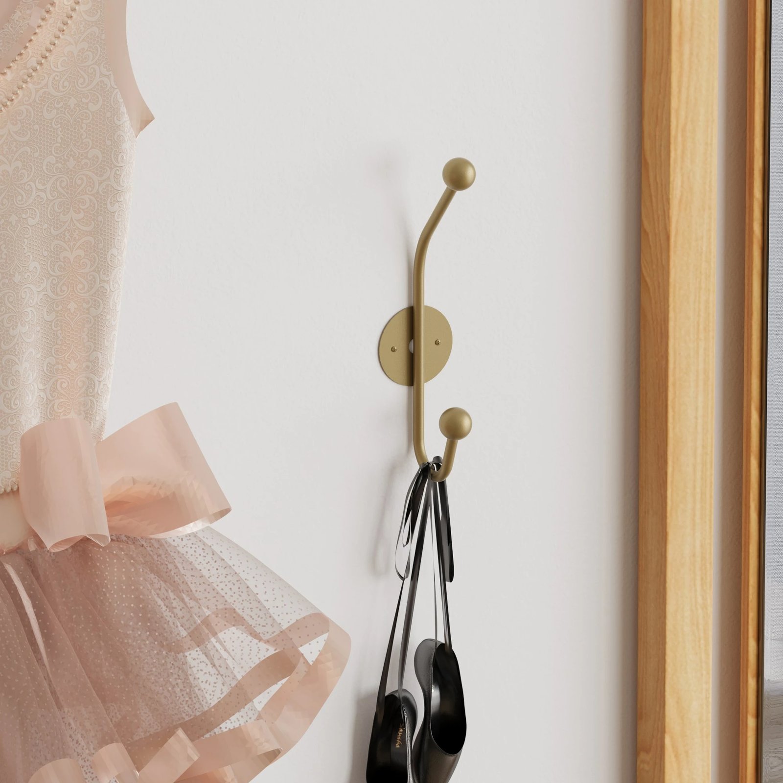 Varëse muri metalike, ngjyrë ari, Rhino-A, 6x9cm, lartësi 24cm