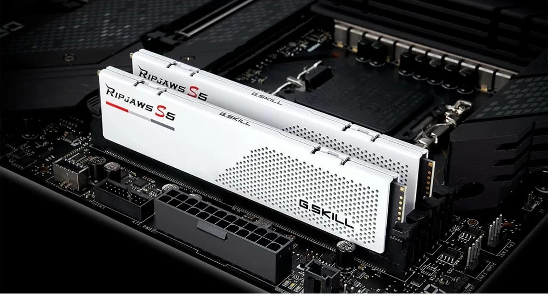 RAM Memorje G.Skill Ripjaws S5 KIT 32GB (2x16GB) PC 6400 CL36 bardhë