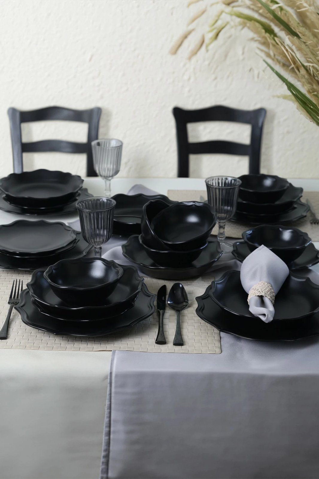 Set enësh për drekë, qeramikë, 24 copë, ngjyrë e zezë mat, Hermia Concept, X0001517500000000000000000