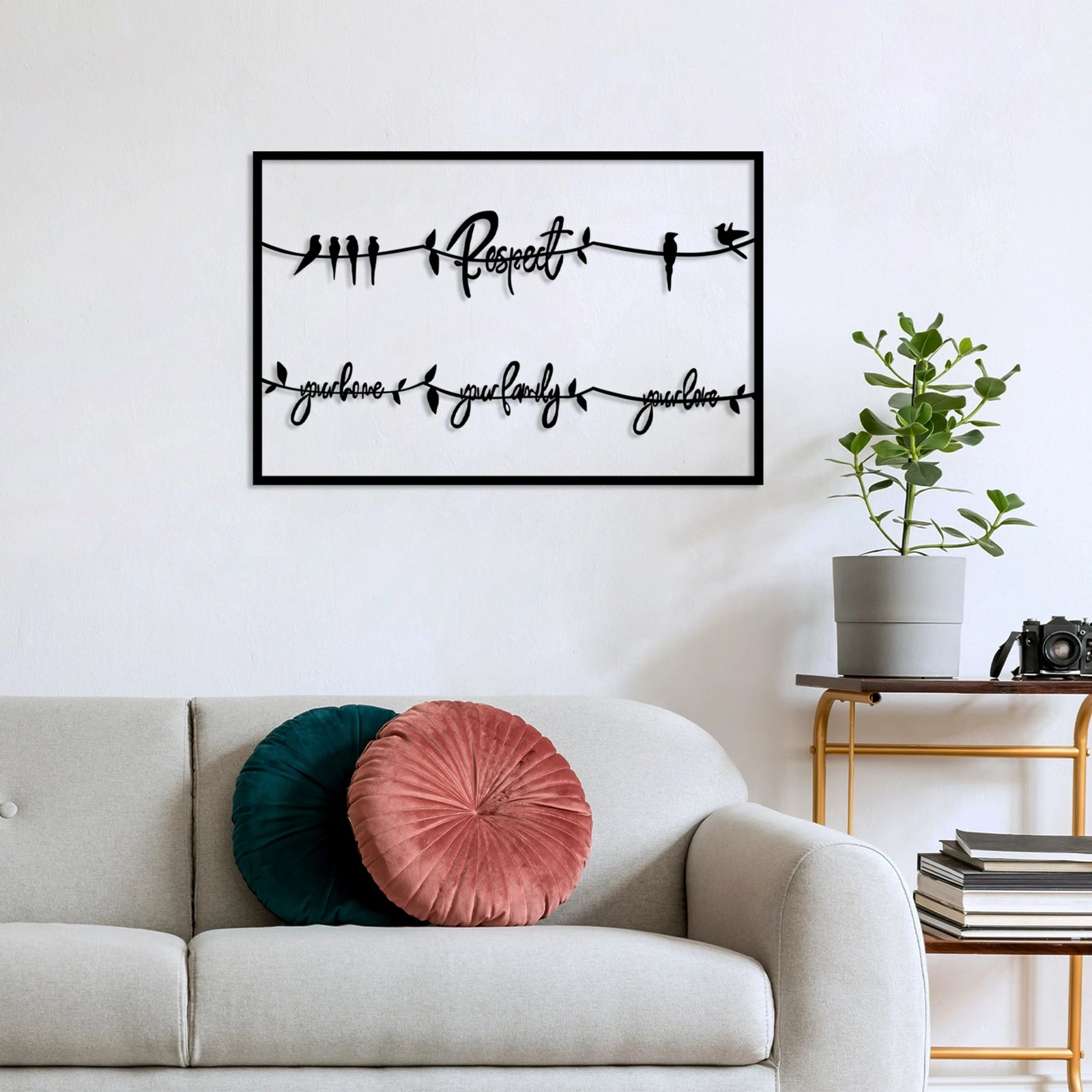 Aksesor dekorativ metalik për mur, Wallity, Respect your home your family your love 2, ngjyrë e zezë, 75x45cm