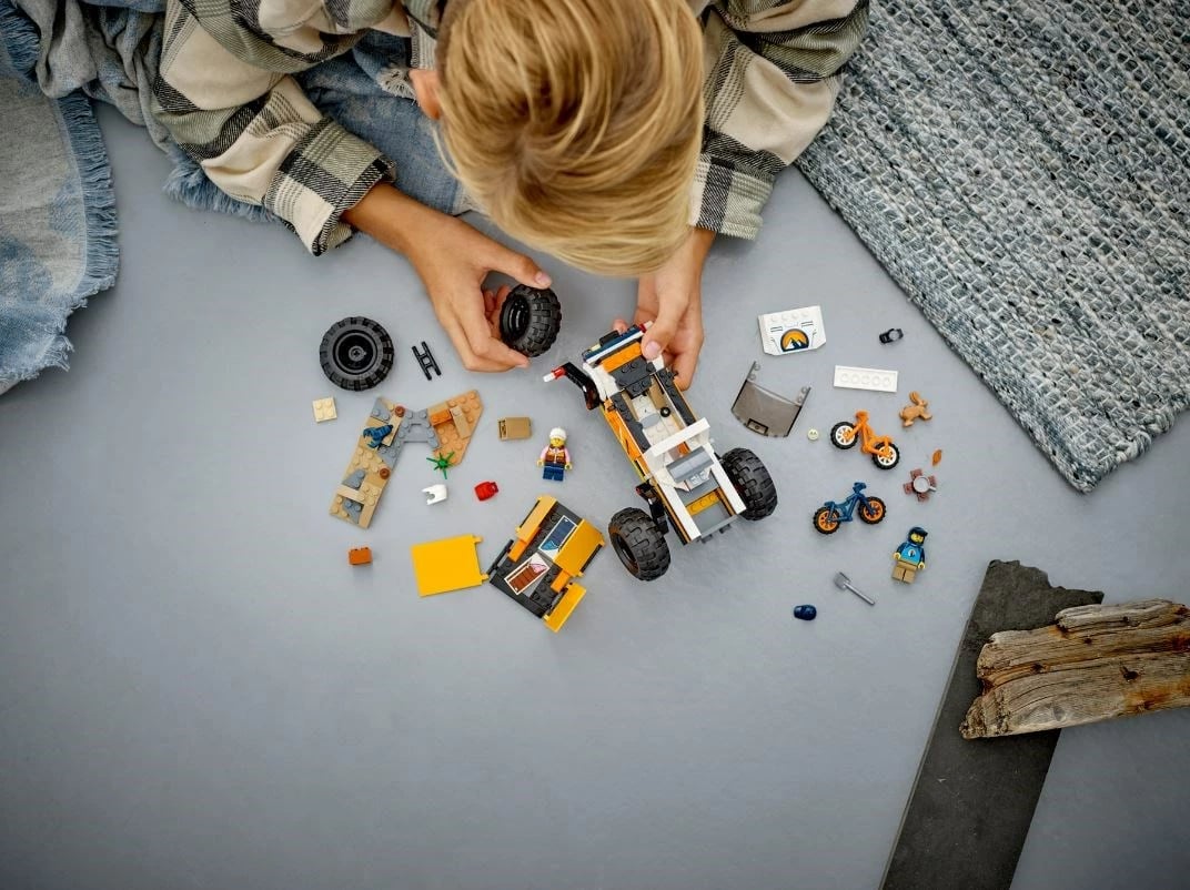 Set LEGO CITY 60387 4X4 OFF-ROADER ADVENTURES