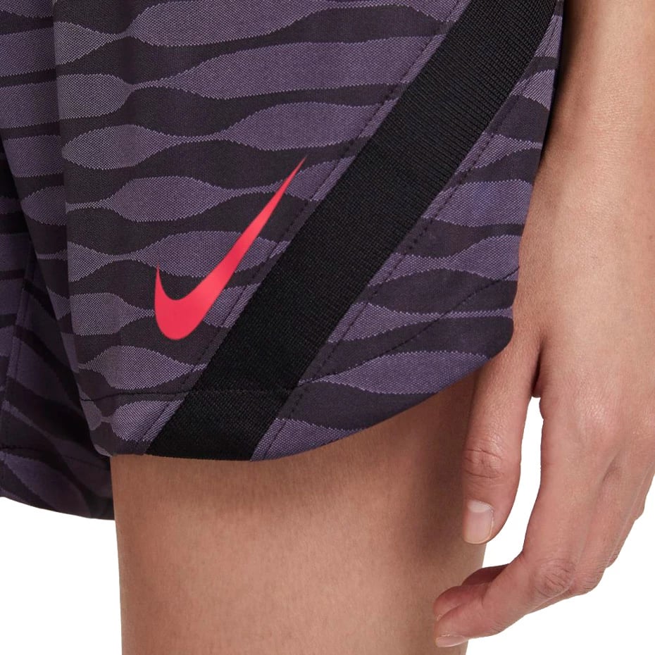 Shorce për femra Nike, të purpurta
