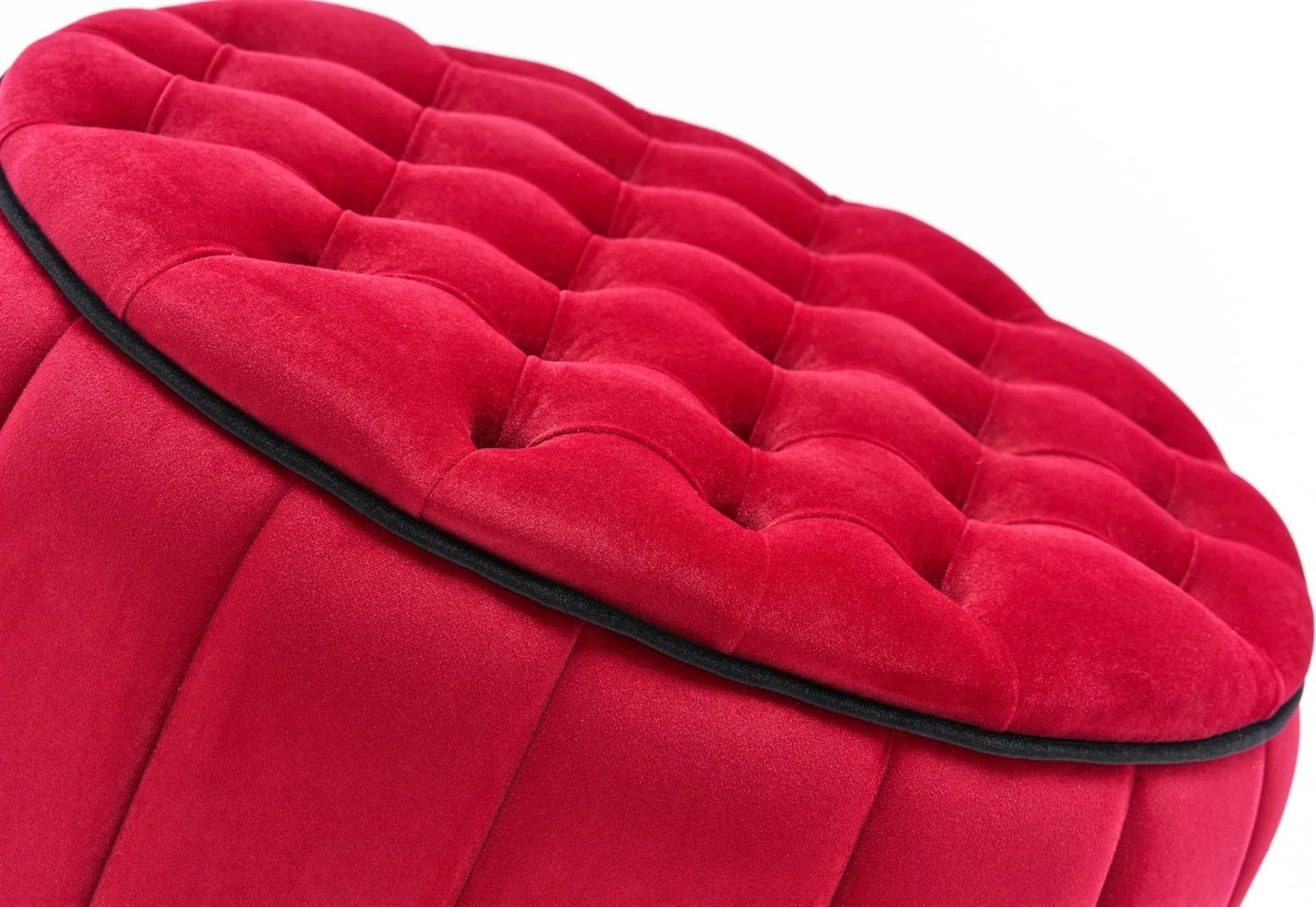 Puf i kuq prej kadifeje, Atelier del Sofa, Jasmin