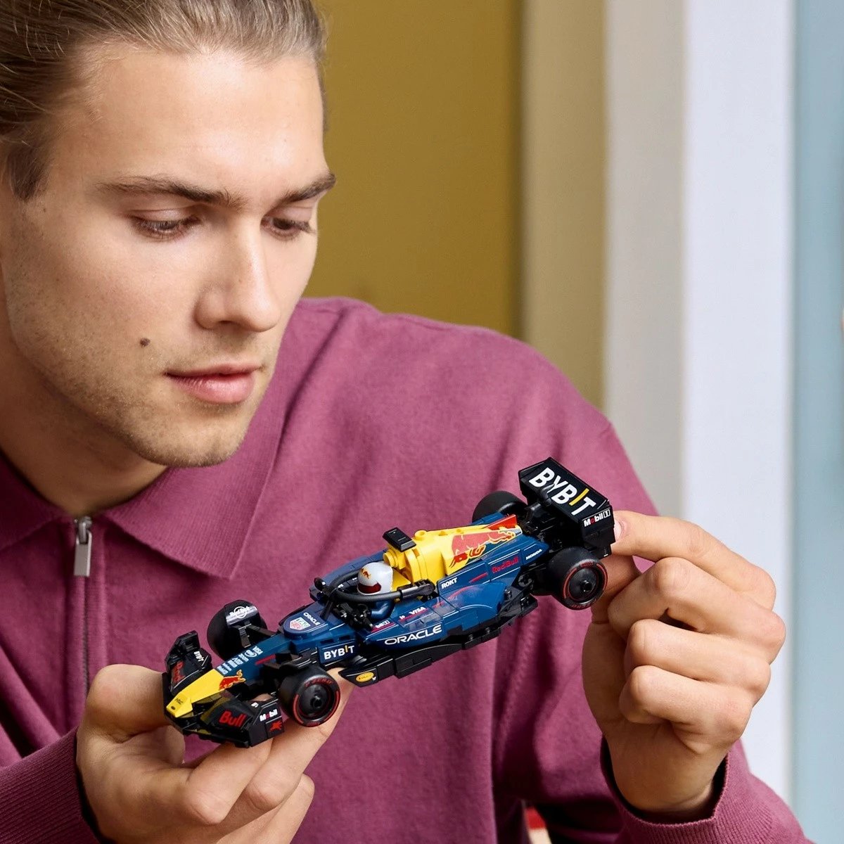 Set LEGO Speed Champions F1 Car Oracle Red Bull Racing RB20, 251 pjesë