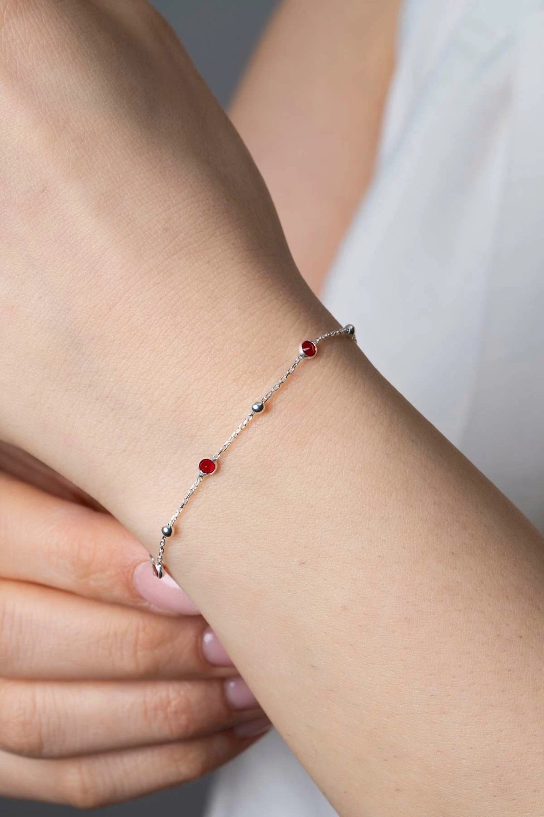 Byzylyk argjendi me gurë të kuq Jumeon, TFNY65232