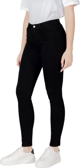 Jeans për femra Armani Exchange, të zeza