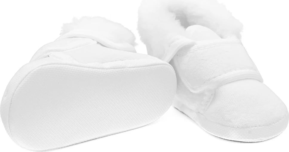 Papuçe bebe NEW BABY dimri për djem madhësia 3-6 m me velcro taban PVC e bardhë