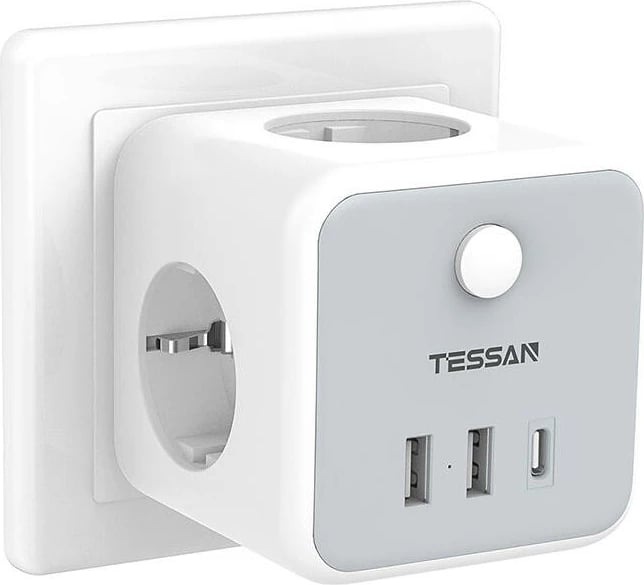 Prizë murale Tessan TS-301-DE-C me 3x AC, 2x USB-A, 1x USB-C, e bardhë