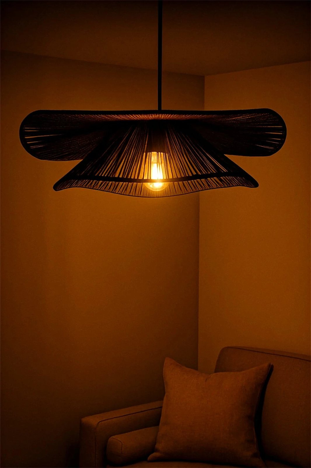 Llambë tavani Opviq, BK148, trup plastik, kapak makrame, ngjyrë e zezë