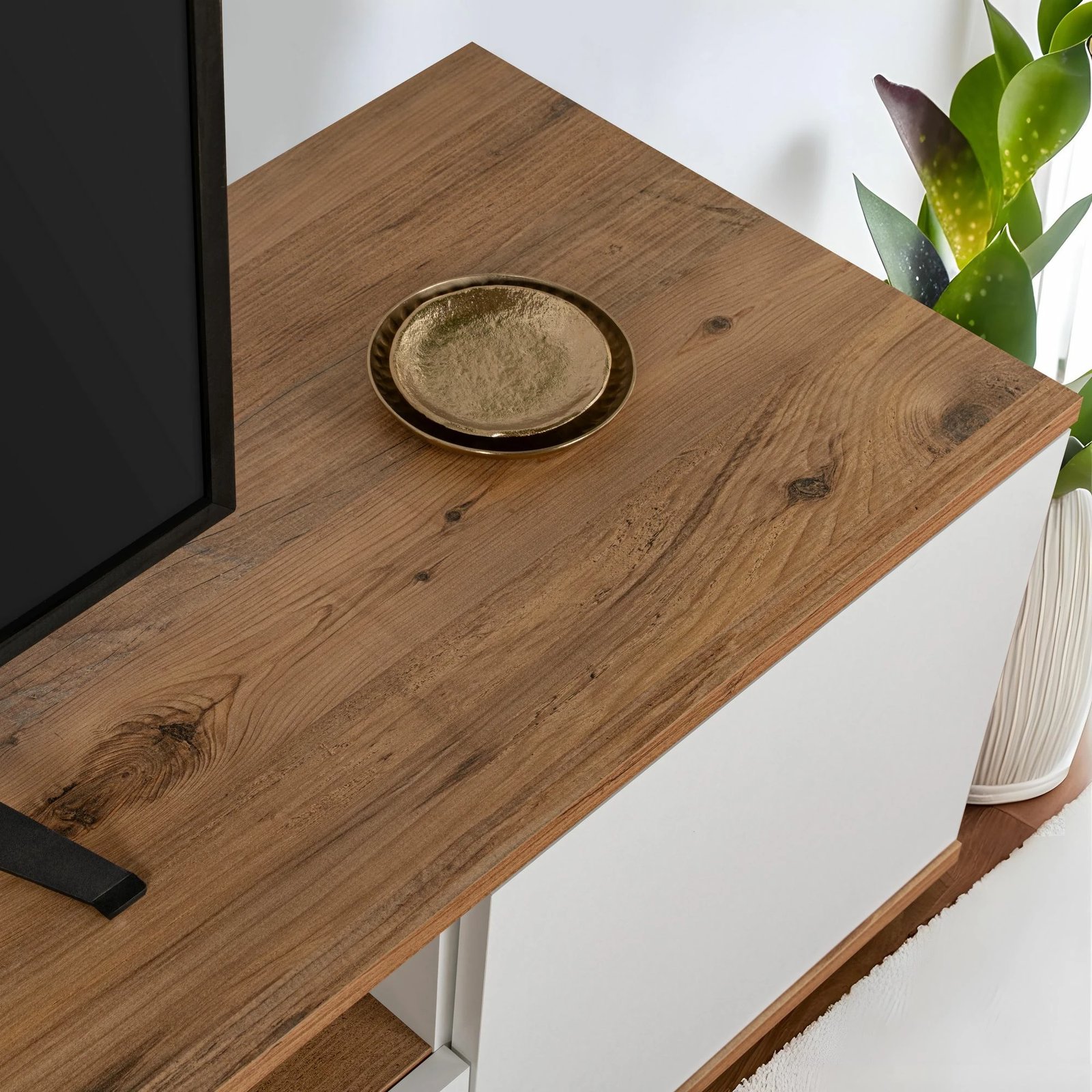 Komodë TV Skye Decor, ngjyrë e bardhë dhe pishë Atlantic, Veramont