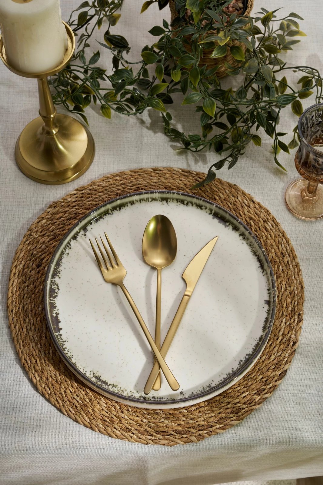 Set enësh për drekë (24 copë), Hermia Concept, Roundy, ngjyrë kafe