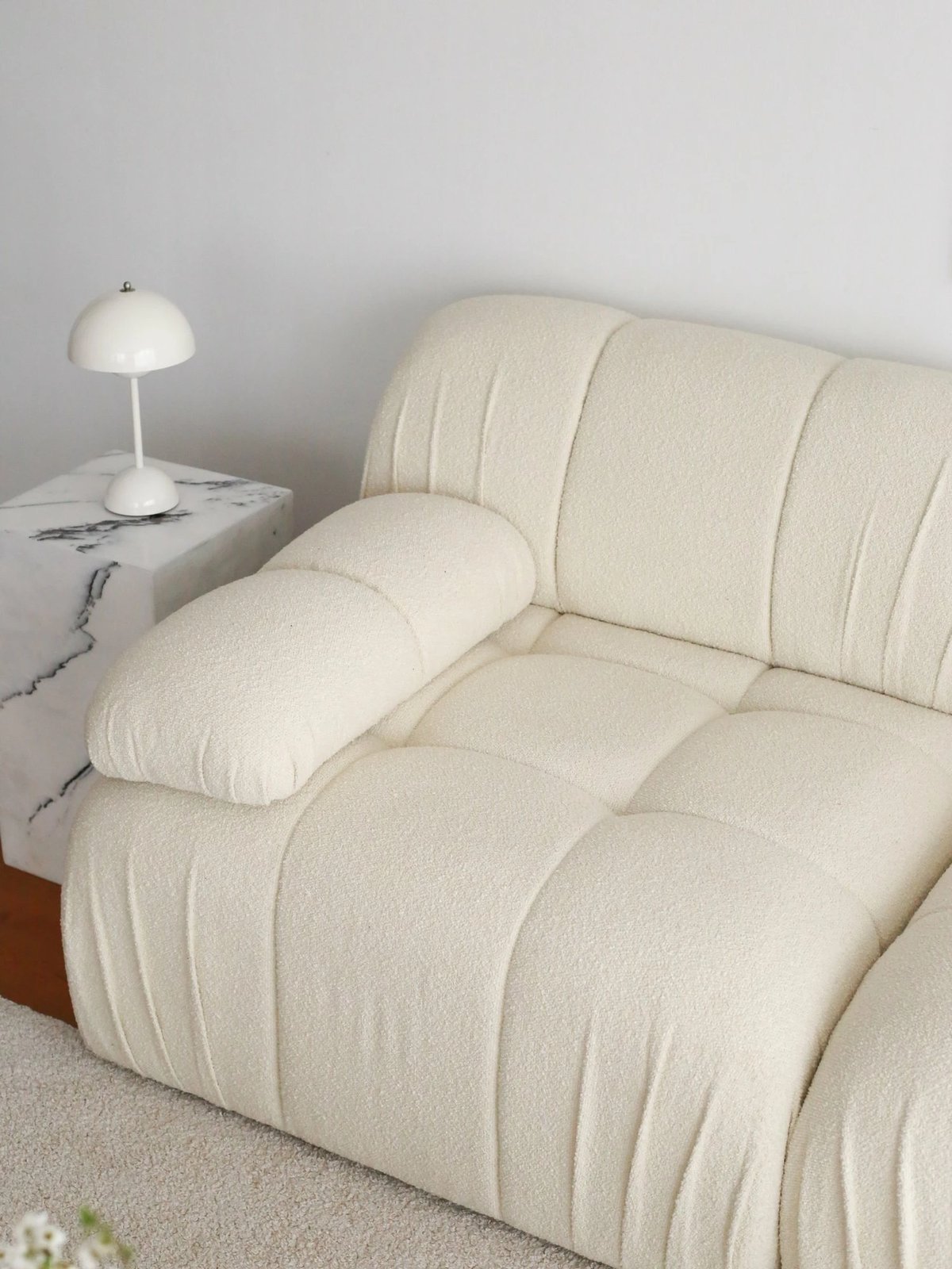 Divan treshe Atelier del Sofa, Soli 3 vende, i bardhë