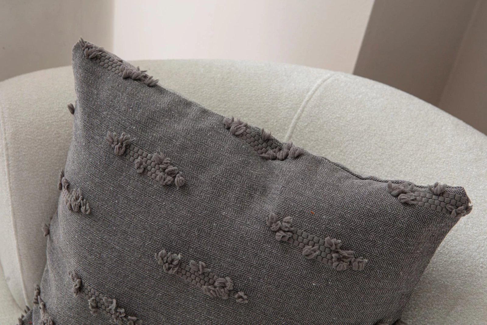 Jastëk dekorativ, ngjyrë gri, Evila Originals, Tuffet v6, 43x43cm