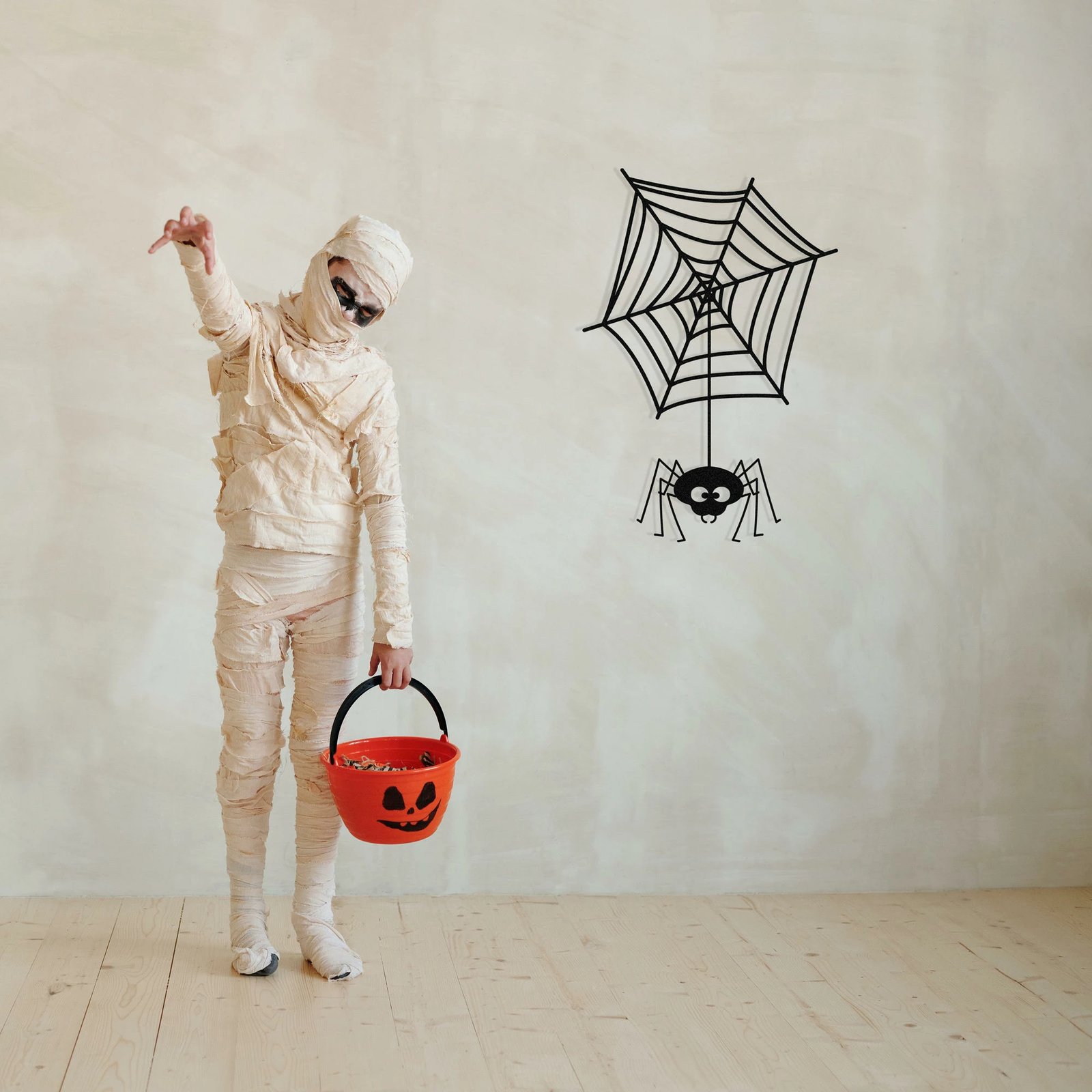 Aksesor muri dekorativ prej metali, Wallity, Halloween 13, ngjyrë e zezë, 36x53cm