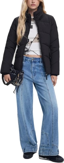 Jakne femra Desigual e zezë