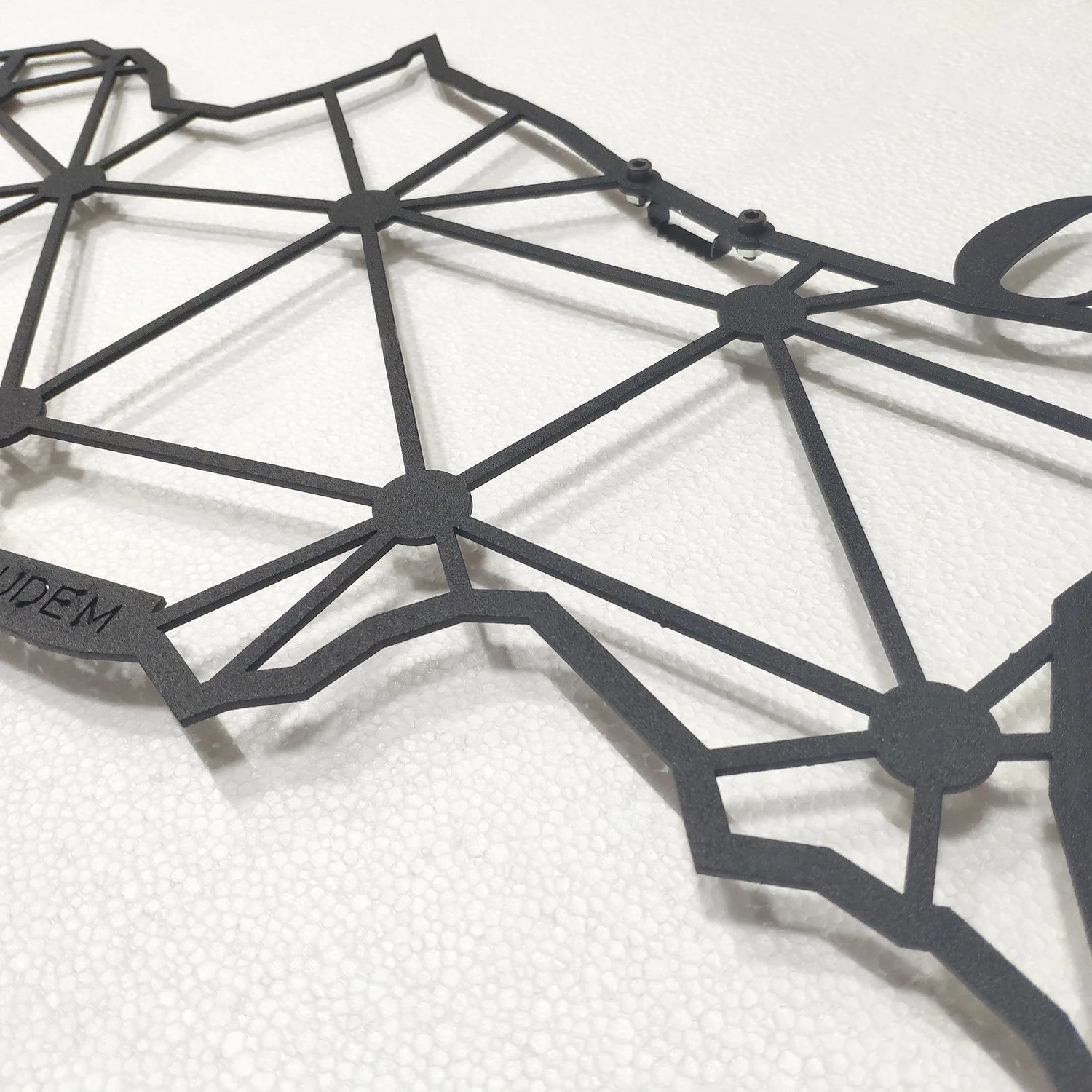 Aksesor dekorativ metalik për mur, Wallity, Qipro