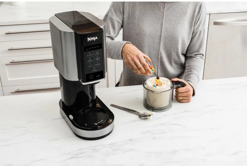 Makineri akullore Ninja NC300EU 470 ml, 7 programe, 3 enë, e zezë/argjendtë