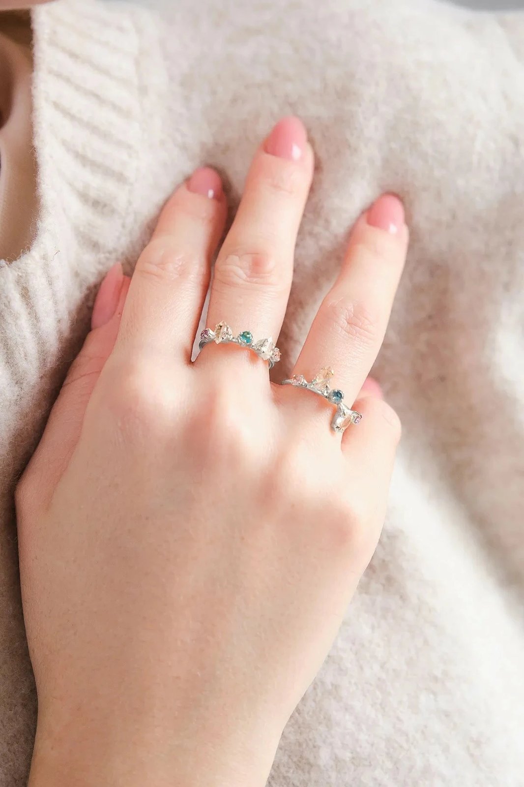 Unazë argjendi Jumeon, trup prej bronzi, gur zirkoni, një madhësi