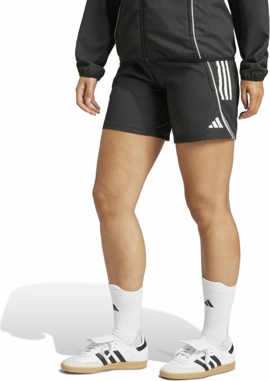 Shorce për femra adidas