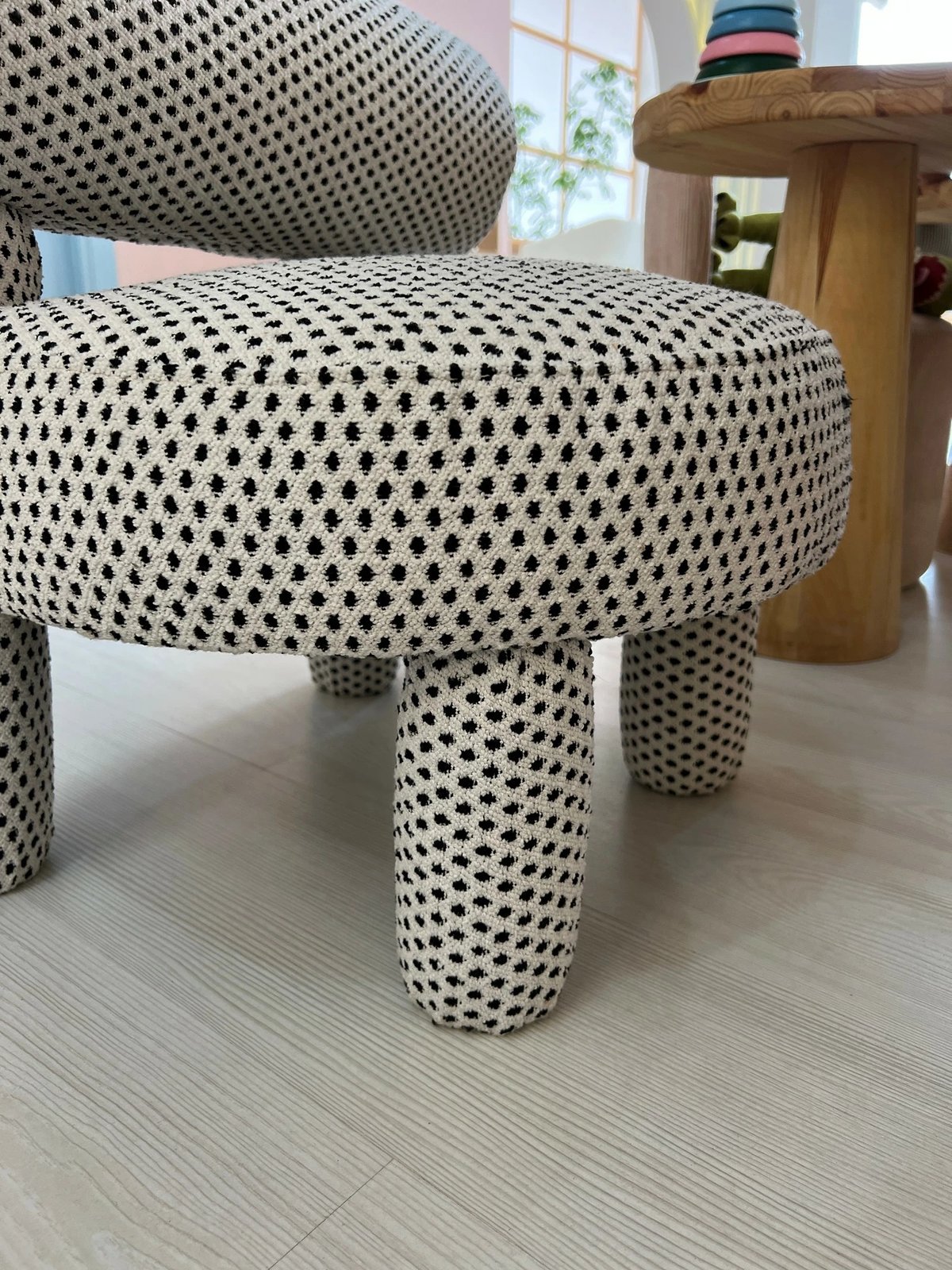 Karrige krahu Atelier del Sofa, Dino - Puantiye, e zezë dhe e bardhë