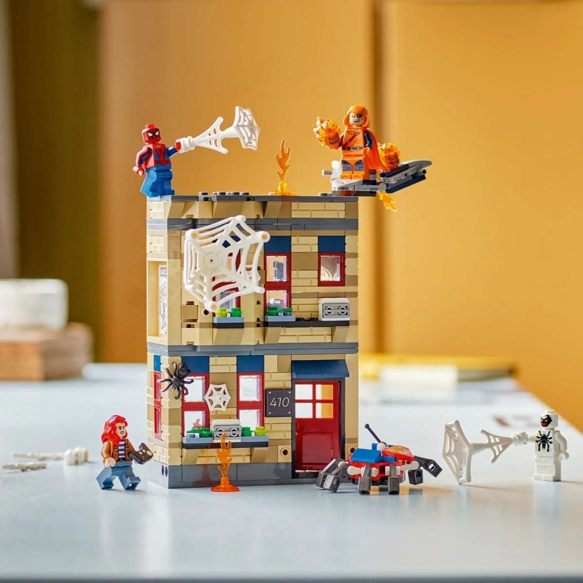 Set ndërtimi LEGO Marvel Spider-Man 76317 apartamenti i Peter Parker, 394 pjesë