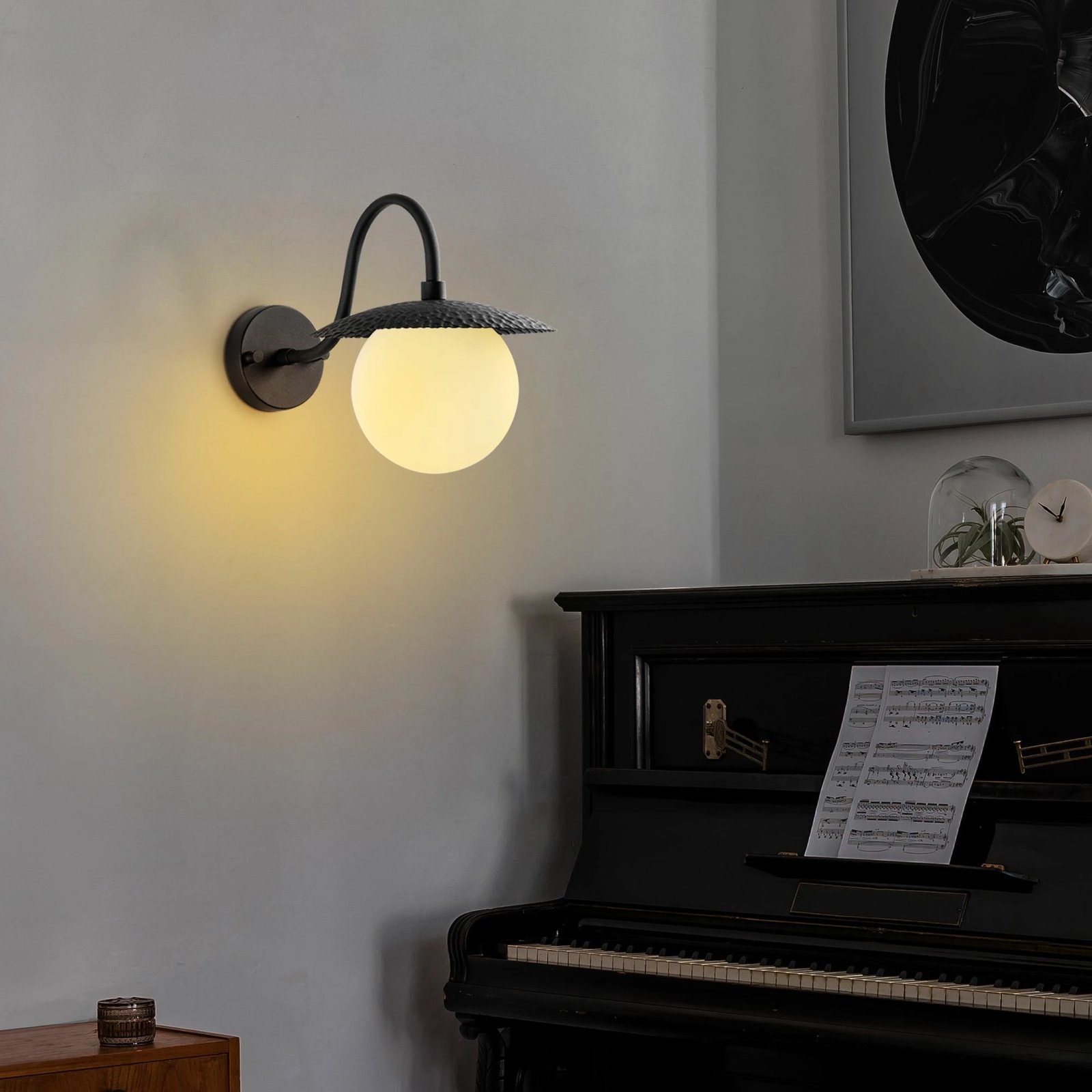 Llambë muri Opviq, Anemon - 15002, metal dhe qelq, e zezë