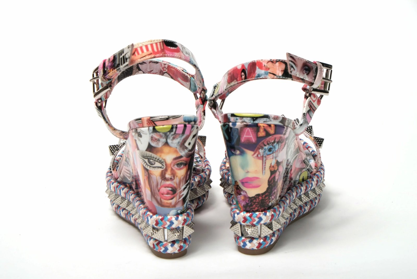 Këpucë me taka Christian Louboutin, shumëngjyrëshe