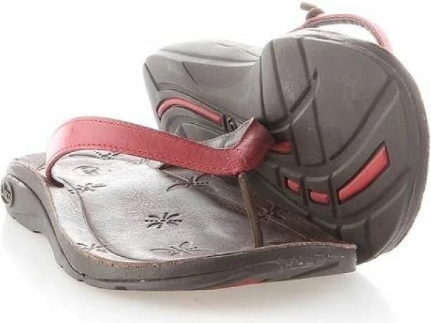 Atlete për femra Chaco Locavore, të kuqe