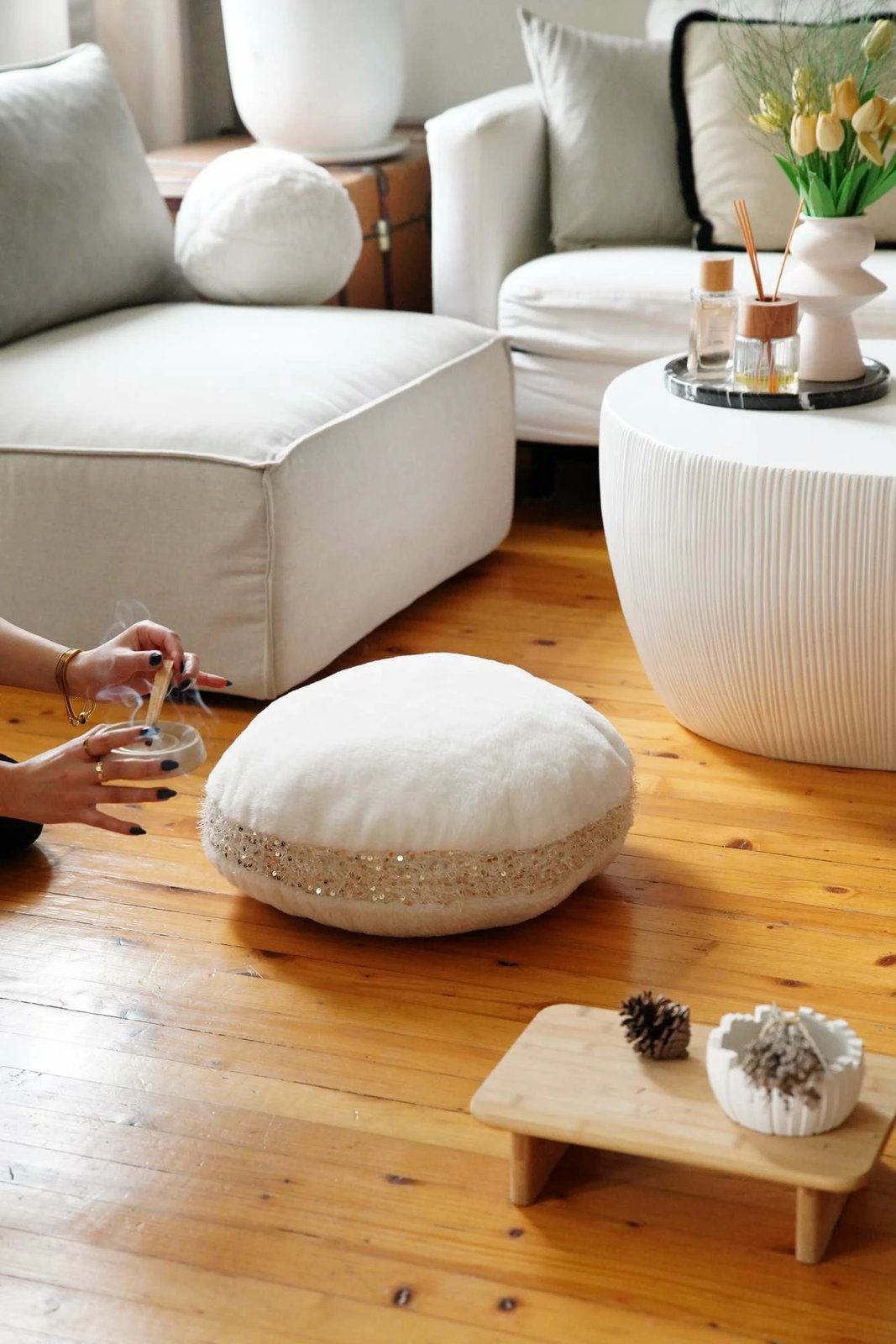 Jastëk dekorativ Evila Originals, pelush, ngjyrë ecru